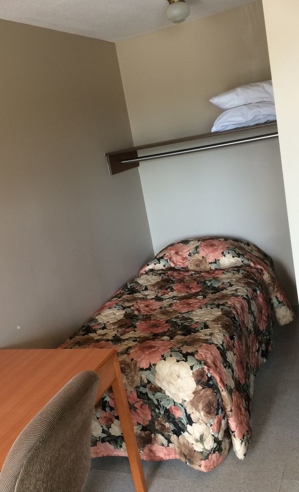 Ross Inn Lanigan Buitenkant foto